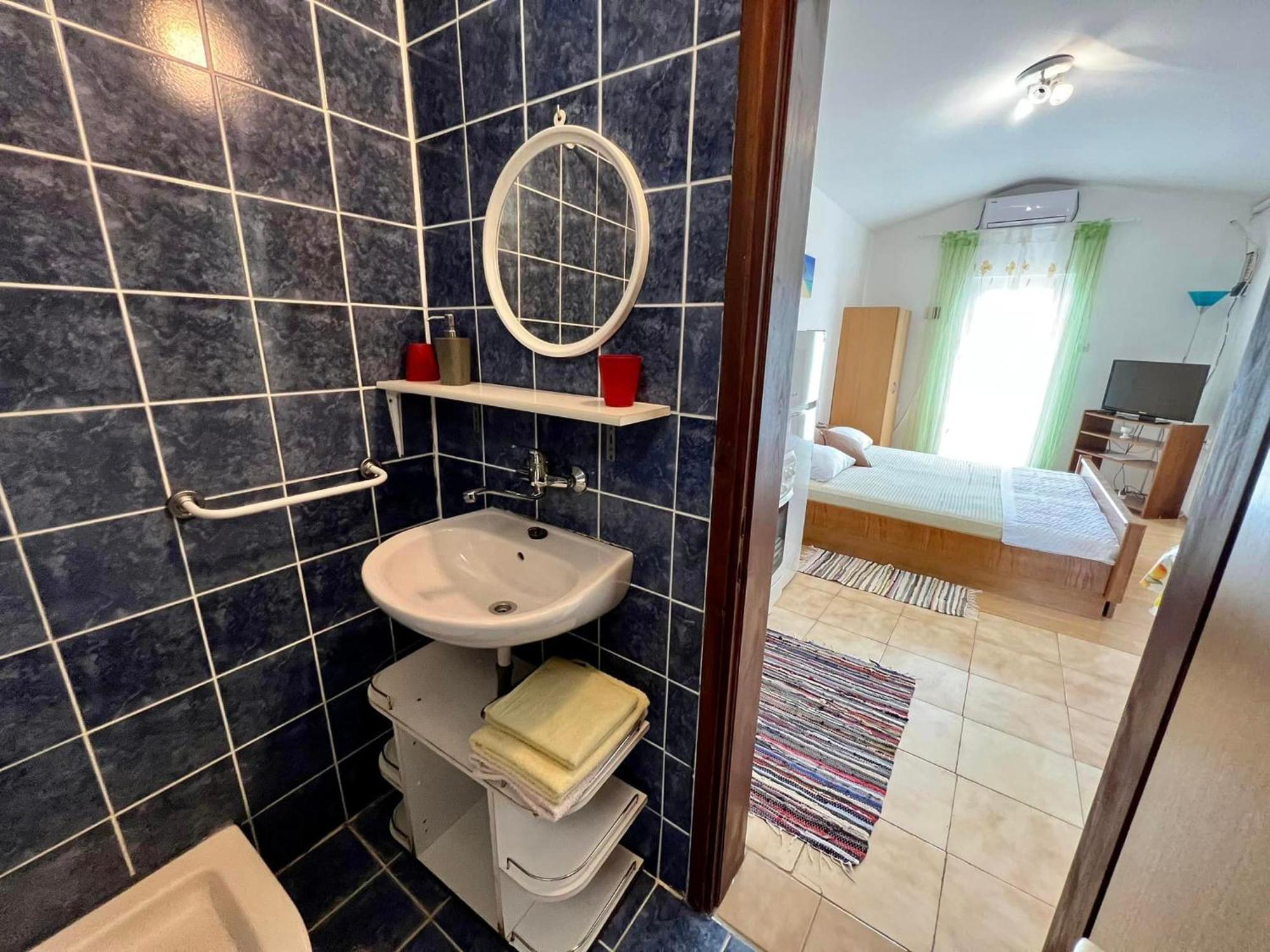 Apartmani Lidija Karin Donji Donji Karin Kültér fotó