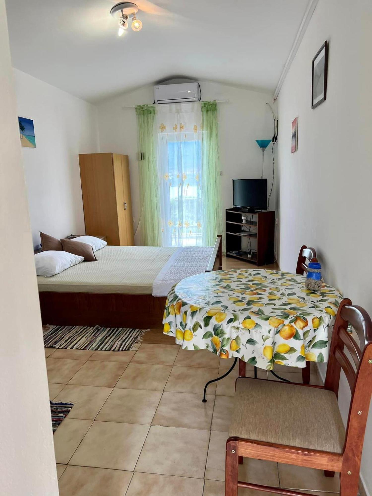 Apartmani Lidija Karin Donji Donji Karin Kültér fotó