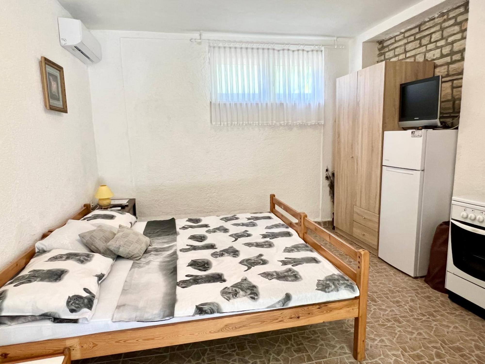 Apartmani Lidija Karin Donji Donji Karin Kültér fotó