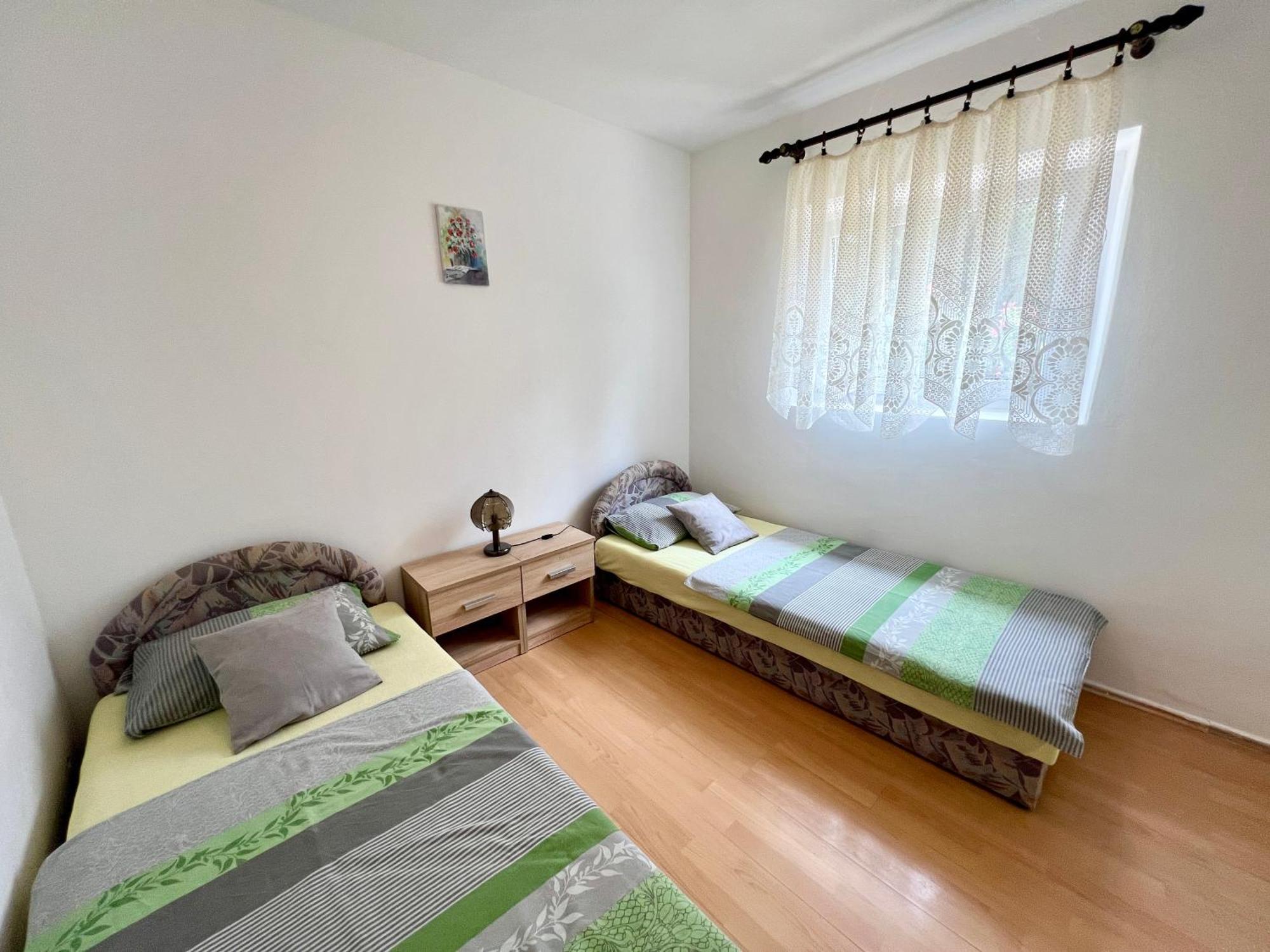 Apartmani Lidija Karin Donji Donji Karin Kültér fotó