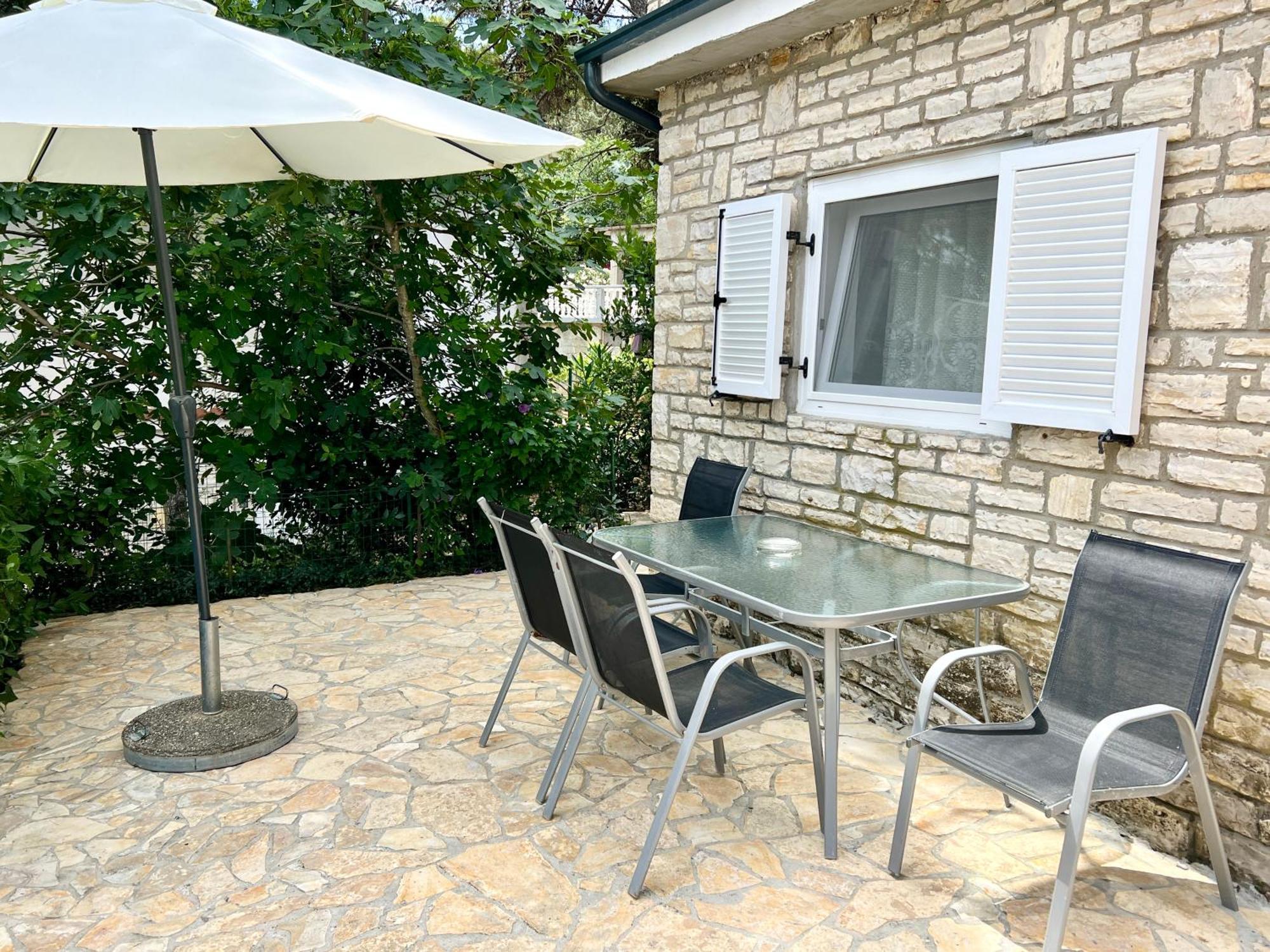 Apartmani Lidija Karin Donji Donji Karin Kültér fotó
