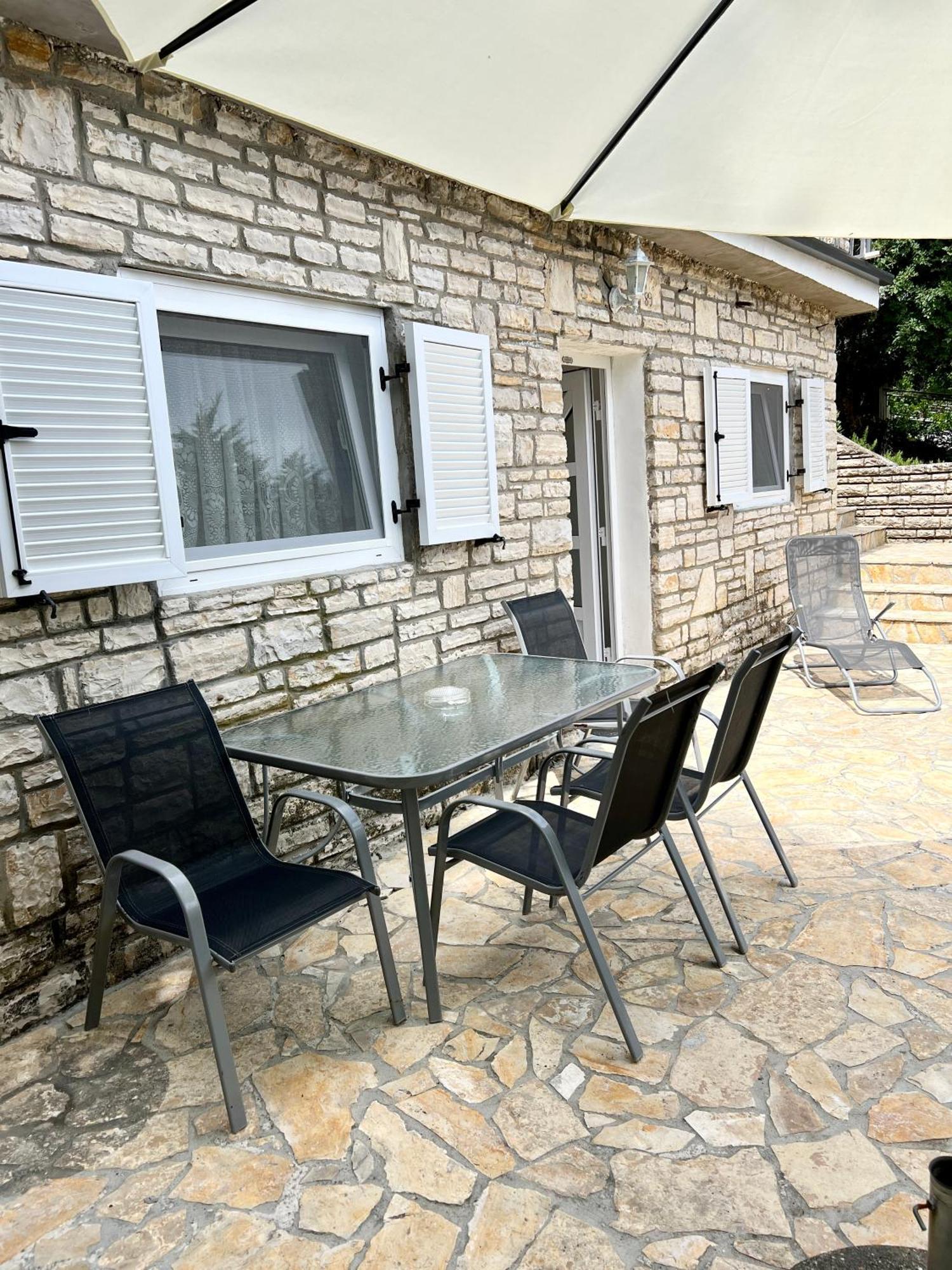 Apartmani Lidija Karin Donji Donji Karin Kültér fotó